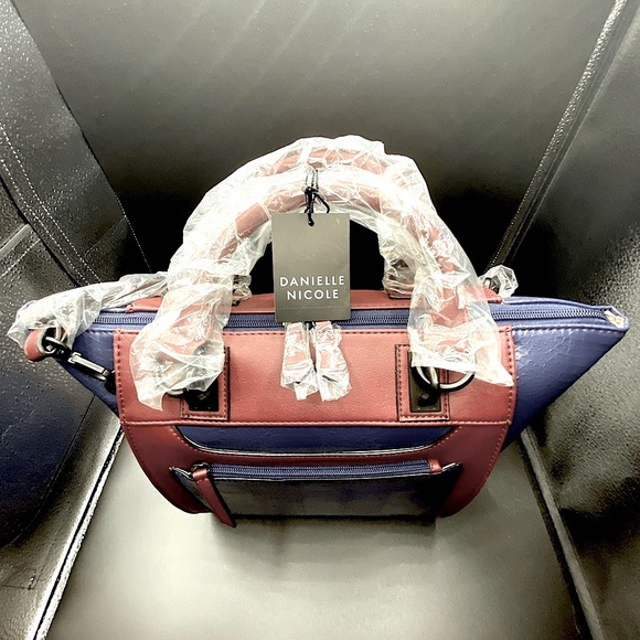 NWT DANIELLE NICOLE Alexandria bag - Picture 9 of 10